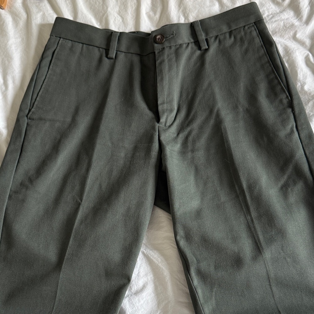 Amazon Essentials Men's Olive Chinos